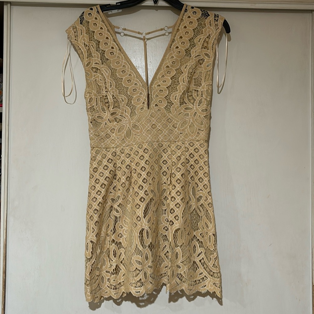 Free People mini crochet ivory dress size 4